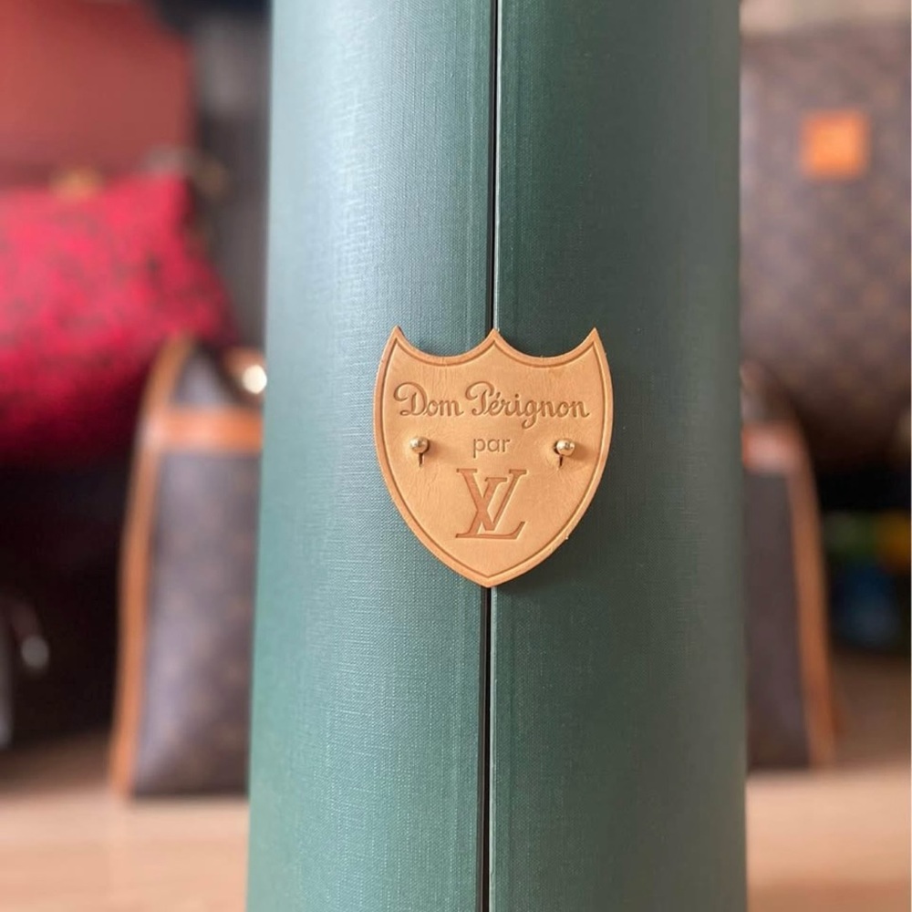 Louis Vuitton LIMITED EDITION Etui Dom Perignon
Noe Bottle - SOLD OUT!!
